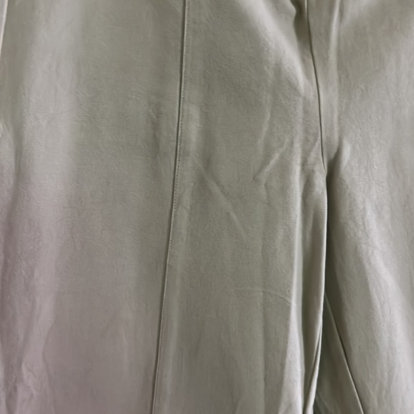 Chico’s size 0.5 khaki color straight/skinny trousers. - Picture 3 of 8